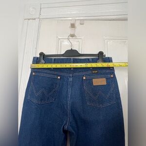 Wrangler Vintage Indigo Blue Straight Leg Men's Jeans size 32/33